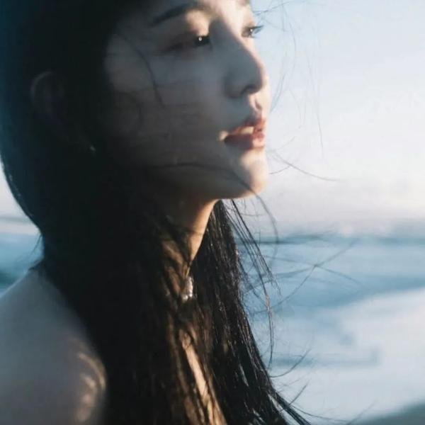 裙角飞扬的日子